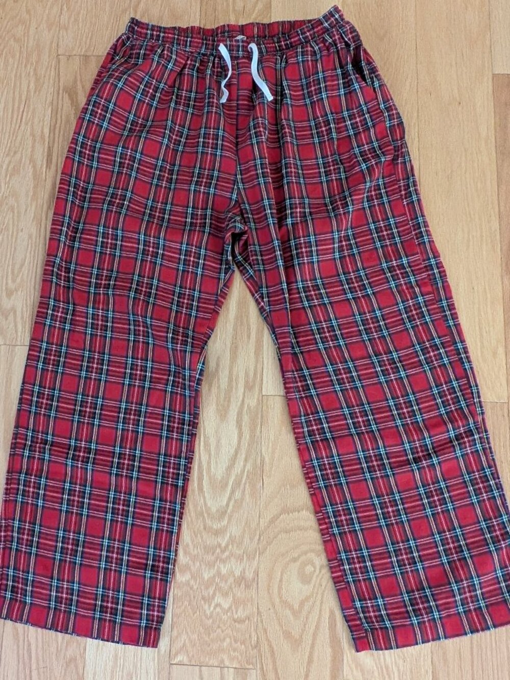 Worn once- plaid holiday pajama pants, L, red & green